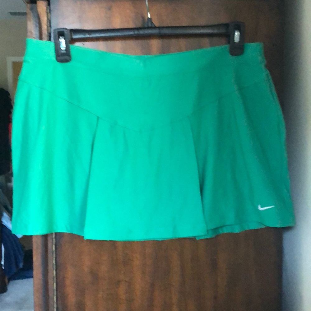 Nike green skort. Large